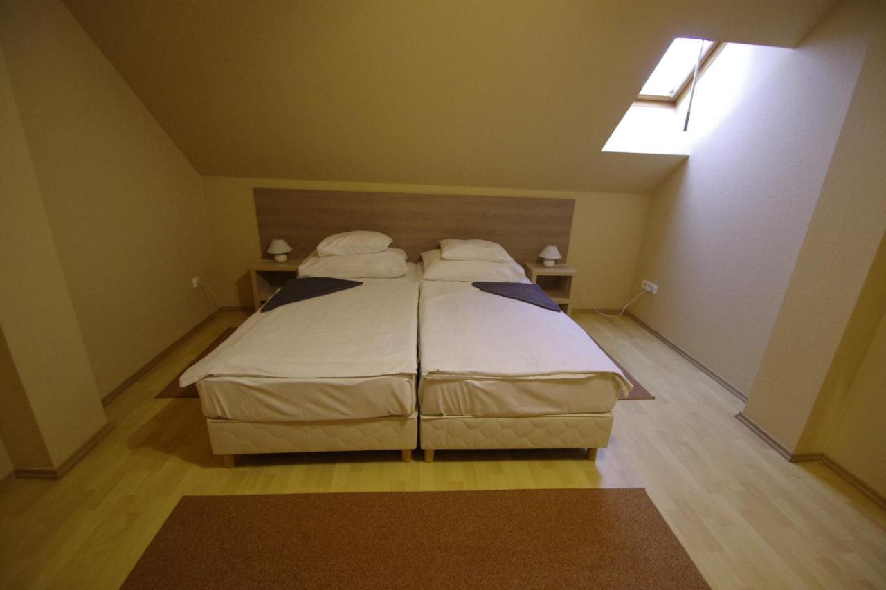 Hotel Vadaszkuert Superior Székesfehérvár Extérieur photo