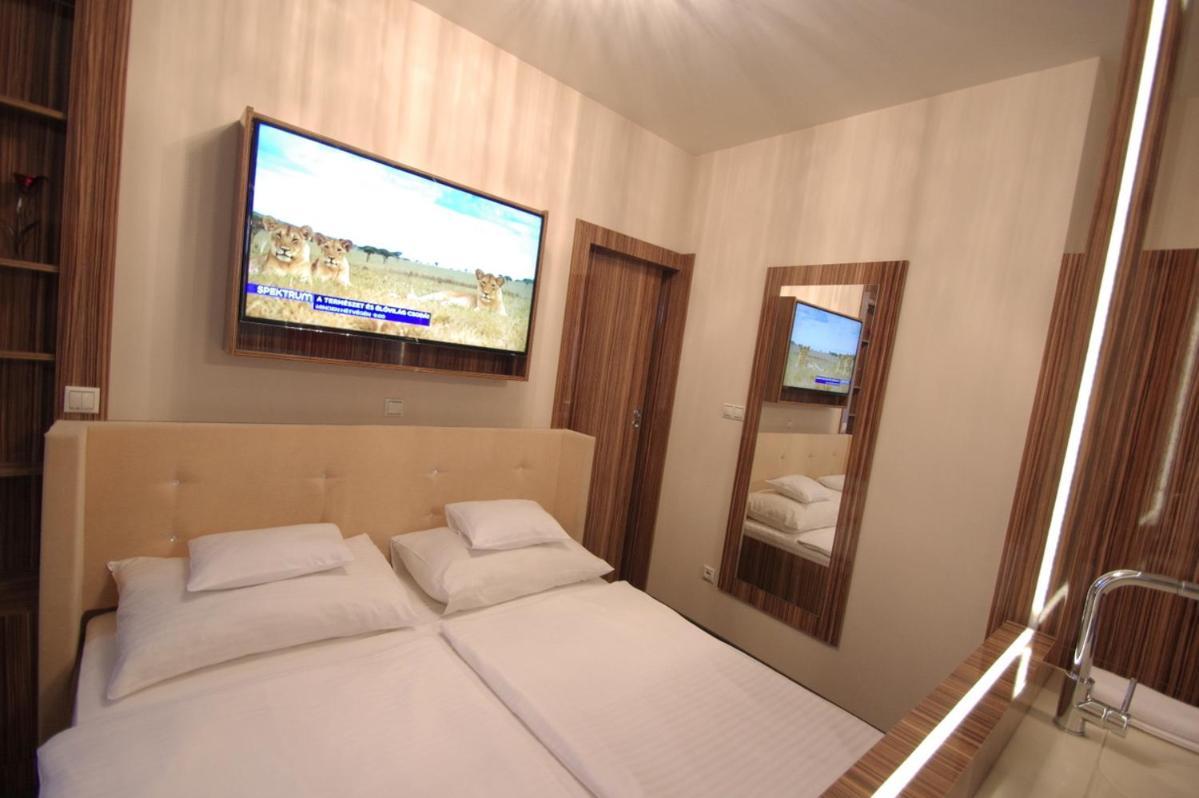 Hotel Vadaszkuert Superior Székesfehérvár Extérieur photo