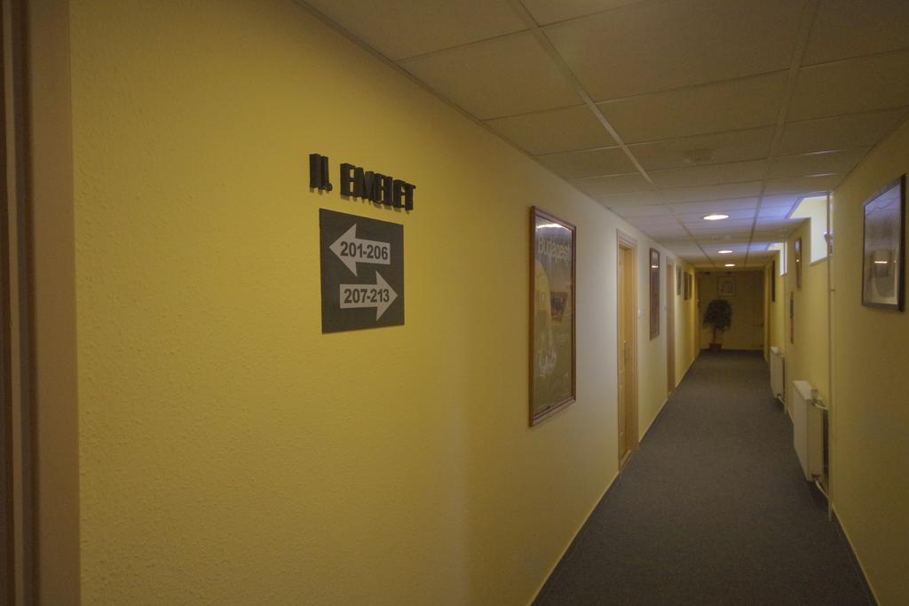 Hotel Vadaszkuert Superior Székesfehérvár Extérieur photo