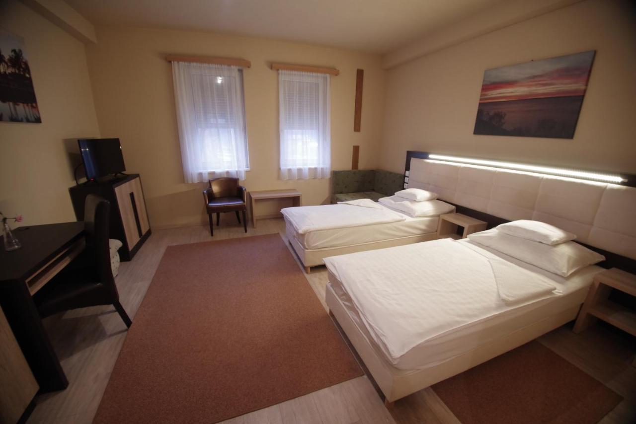 Hotel Vadaszkuert Superior Székesfehérvár Extérieur photo