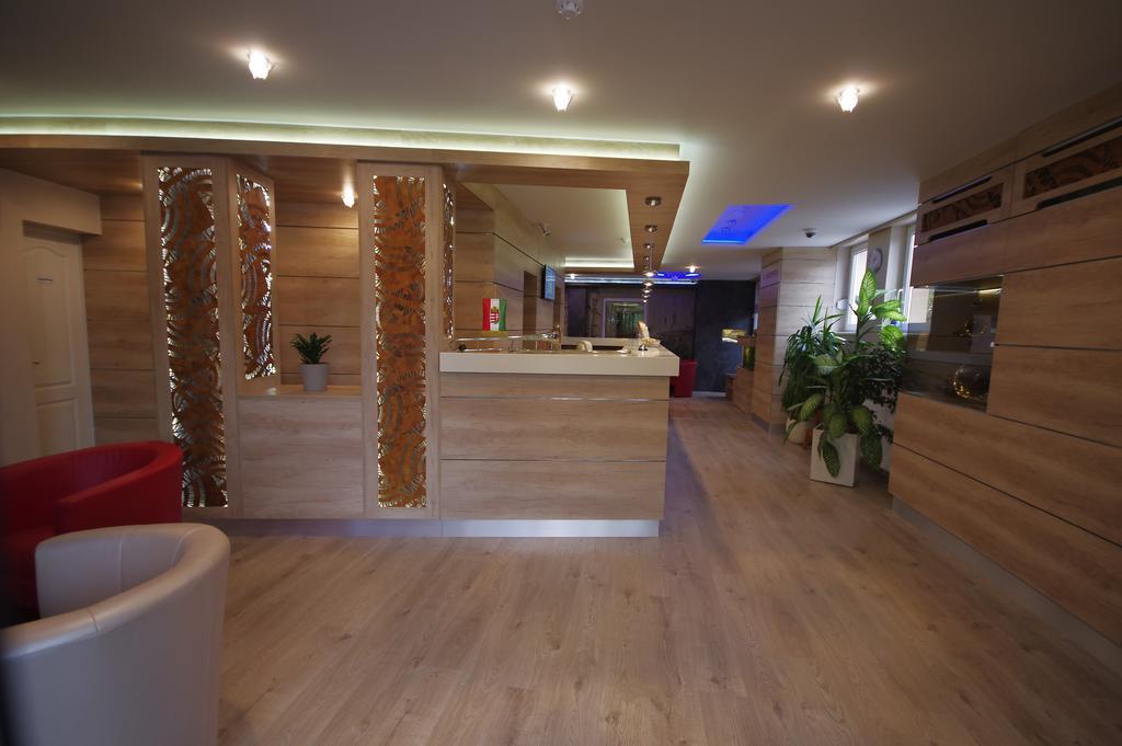 Hotel Vadaszkuert Superior Székesfehérvár Extérieur photo