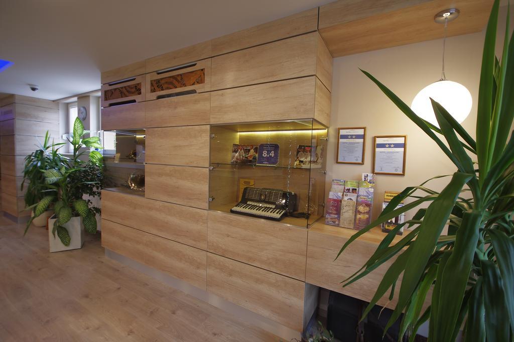 Hotel Vadaszkuert Superior Székesfehérvár Extérieur photo
