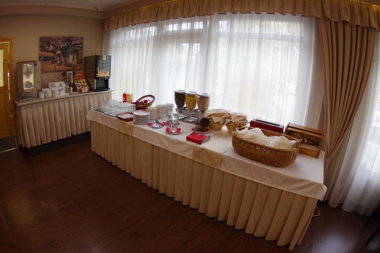 Hotel Vadaszkuert Superior Székesfehérvár Extérieur photo
