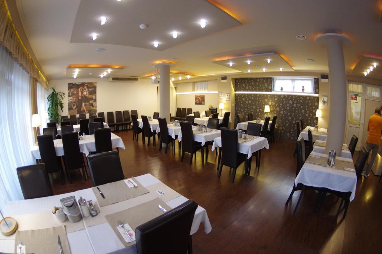 Hotel Vadaszkuert Superior Székesfehérvár Extérieur photo